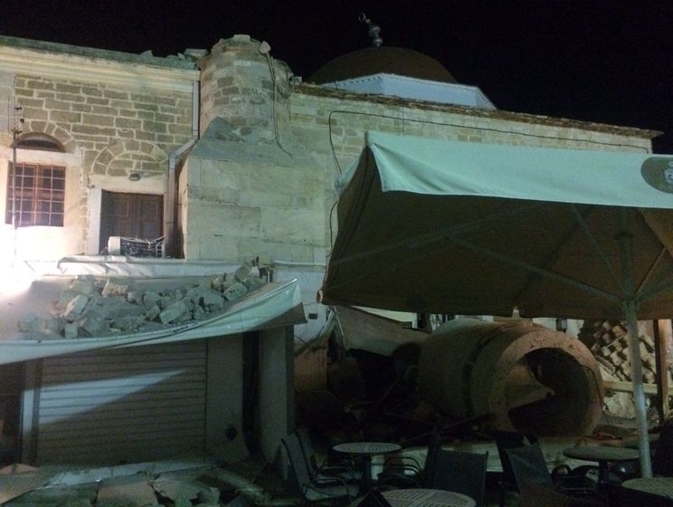 ﻿У Греції через землетрус загинуло двоє людей, десятки постраждали