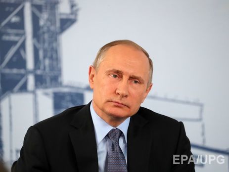 Путин смотрит фильм Оливера Стоуна о себе «на кассетах»