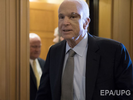 Голос Маккейна в Сенате США стал решающим для запуска процедуры отмены Obamacare