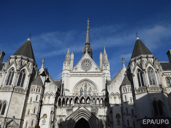 ﻿Високий суд Лондона задовольнив клопотання про зупинку виконання рішення щодо "боргу Януковича"