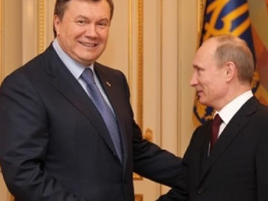 The Economist: Янукович пообещал Путину вступить в ТС в обмен на $15 млрд и дешевый газ