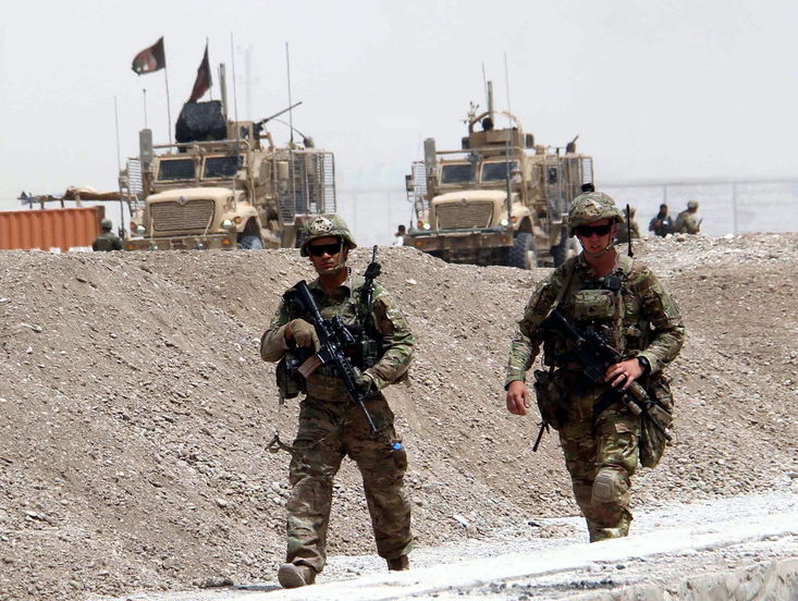 В Афганистане в результате атаки боевиков погибло двое американских военных, четверо получили ранения