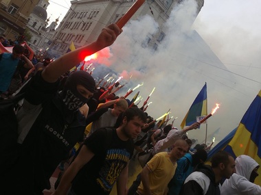В Харькове шествие ультрас "Металлиста" и "Днепра" за единство Украины. Фоторепортаж