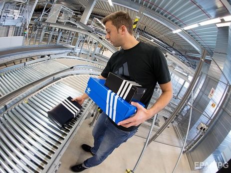 Adidas закроет в России еще 160 магазинов