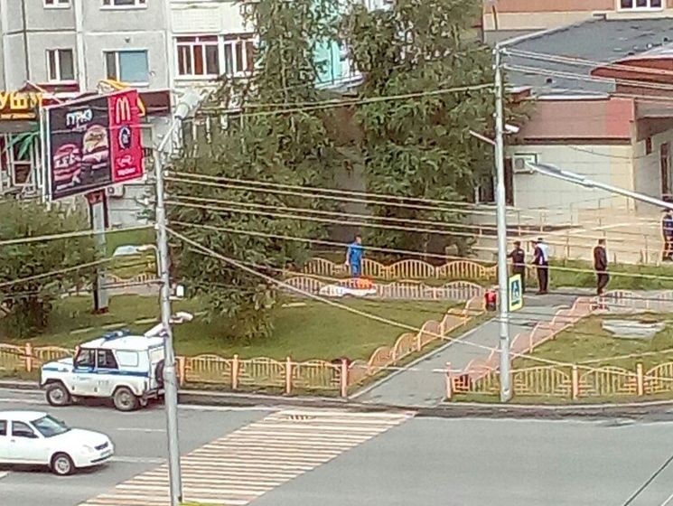 ﻿У Слідкомі Росії заявили, що на перехожих у Сургуті напав місцевий мешканець