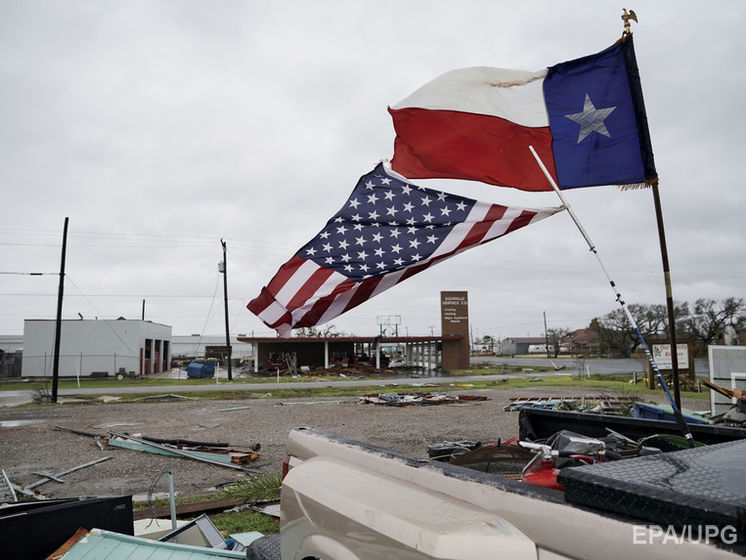 Власти Техаса, пострадавшего от урагана "Харви", предупредили об утечке химических веществ