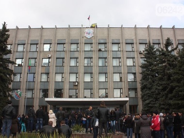 В Горловке сепаратисты захватили здание горсовета и отделение милиции