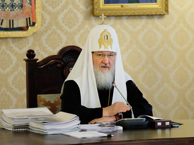 Патриарх Кирилл призвал украинские церкви находиться "поверх политической схватки"
