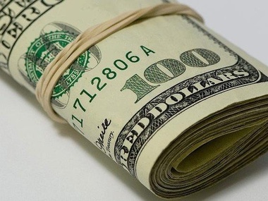 Межбанк: Курс доллара к праздникам стабилизировался