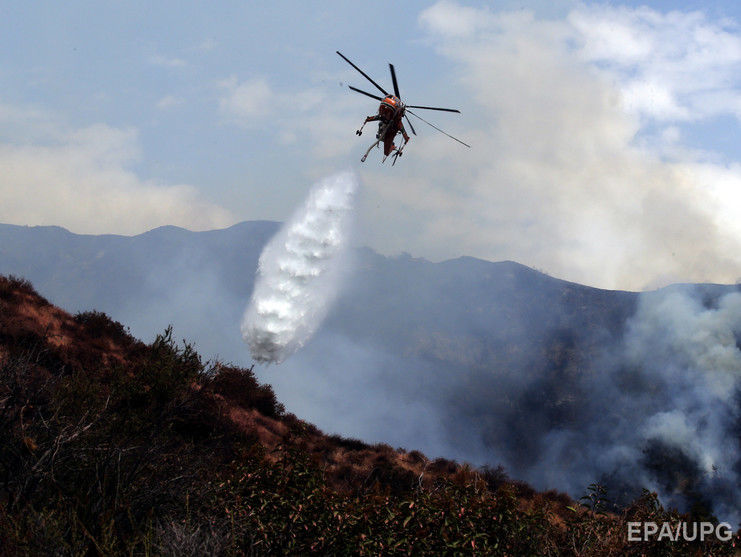 В Лос-Анджелесе ввели режим чрезвычайного положения из-за лесных пожаров
