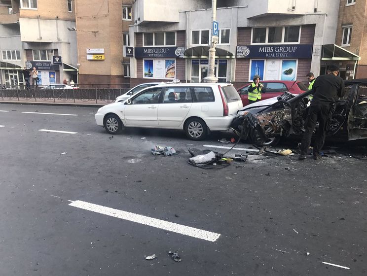 К месту взрыва автомобиля в центре Киева приехал Аброськин