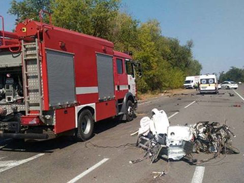 В Херсонской области во время тест-драйва на Lexus разбились два представителя автосалона и потенциальный покупатель