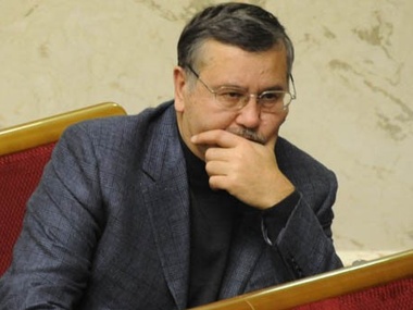 Гриценко: Указ о возобновлении призыва в армию пустой и бессмысленный
