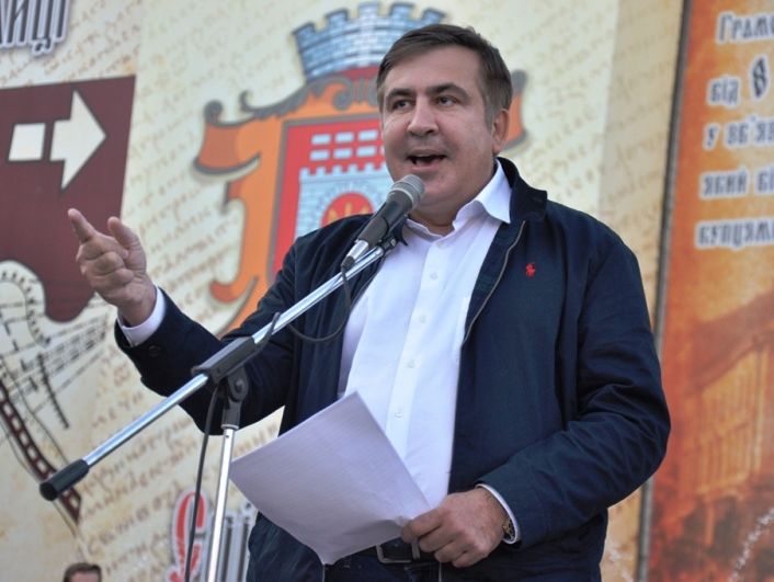 Саакашвили приехал в Черновцы и встретился с жителями города