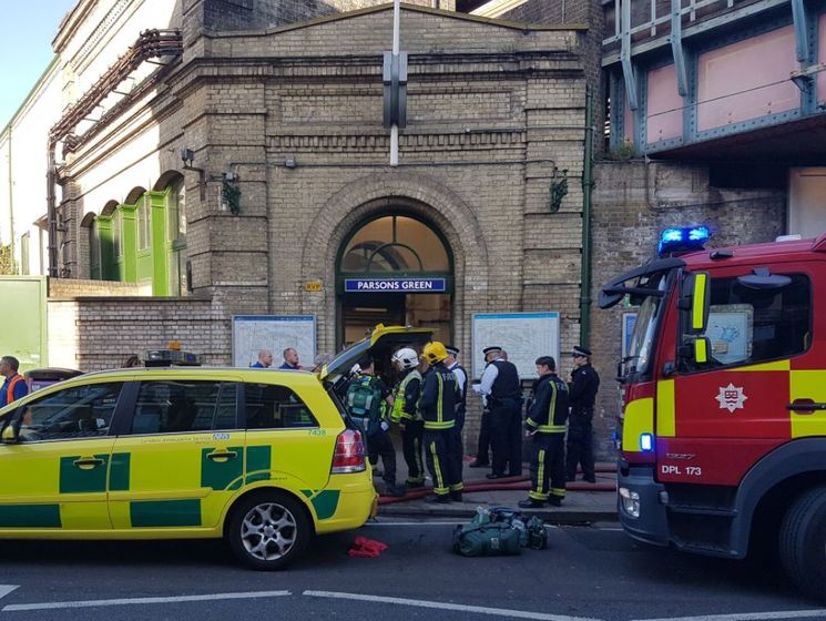 Унаслідок вибуху в метро Лондона постраждало приблизно 20 осіб – очевидець