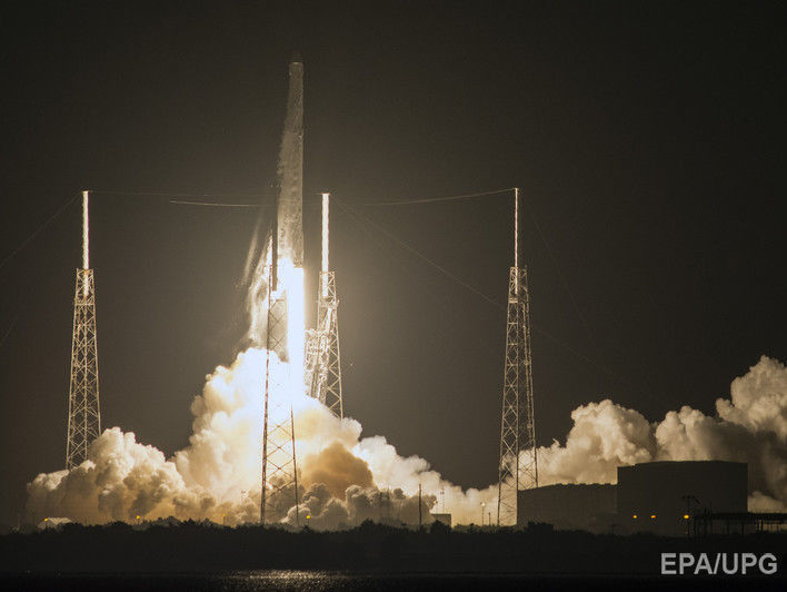 ﻿Маск показав кадри невдалих приземлень і запусків ракети Falcon 9