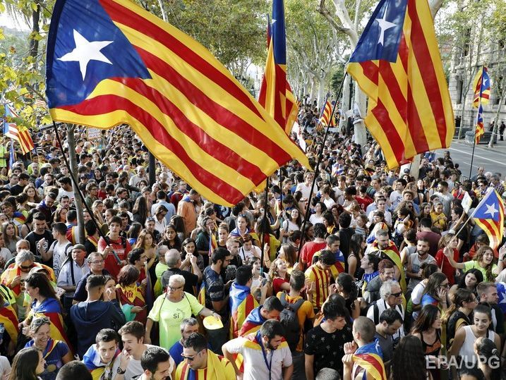 ﻿Єврокомісія про референдум за незалежність Каталонії: Ми повинні поважати конституцію Іспанії