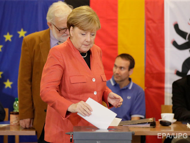 Политическая сила Меркель лидирует на выборах в Бундестаг &ndash; экзит-полл