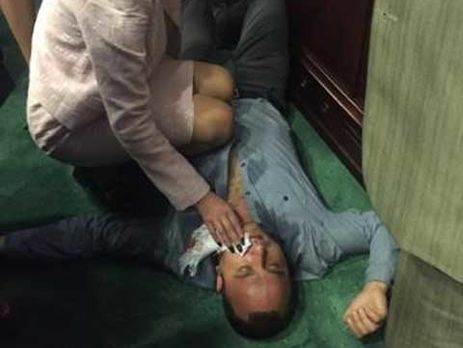 В Киевском областном совете избили депутата от 