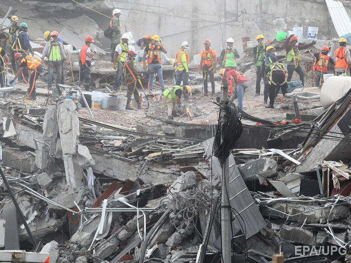 Число жертв землетрясения в Мексике возросло до 331 человека