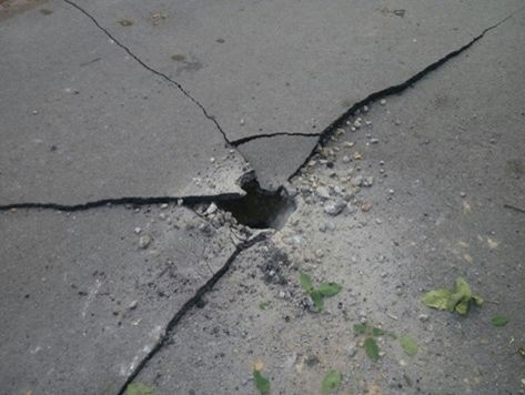 В результате взрывов в Калиновке пострадали два человека – винницкий губернатор