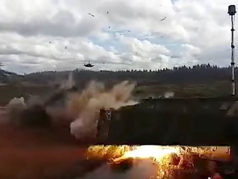 ﻿Після обстрілу глядачів на навчаннях "Запад-2017" вертоліт випустив ракету по складу – ЗМІ