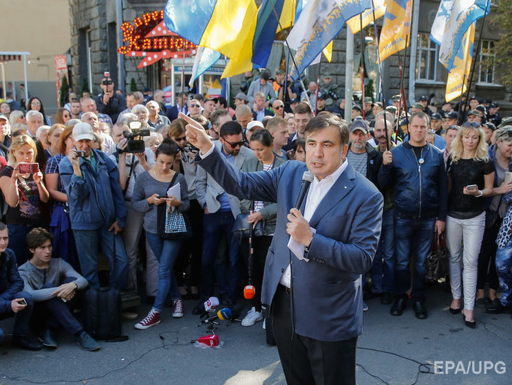 Саакашвили: Я был на двух революциях здесь, я знаю, как это выглядит, когда используют народ, а потом его разводят