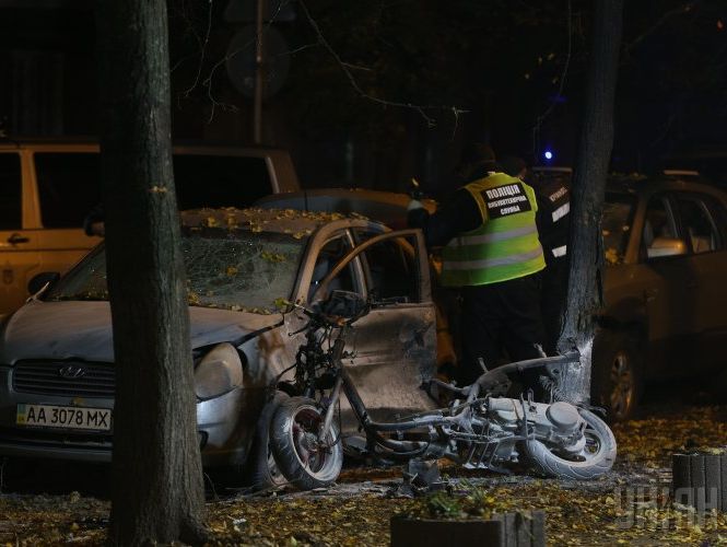 ﻿У Києві біля редакції "Еспресо" стався вибух: нардепа Мосійчука поранено, його охоронець помер. Головне