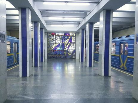 ﻿У Києві "мінували" станцію метро "Хрещатик", вибухівки не знайшли – поліція