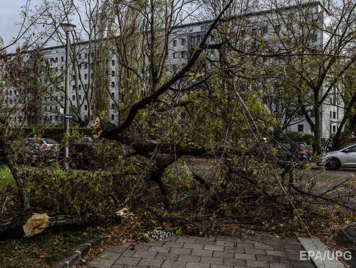 Жертвами урагана "Герварт" в Европе стало минимум пять человек