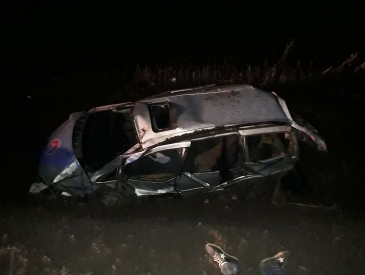 Во Львовской области несовершеннолетняя девушка-водитель не справилась с управлением, два человека погибли, четыре получили травмы