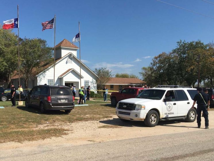 СМИ сообщают о 27 жертвах стрельбы в церкви США