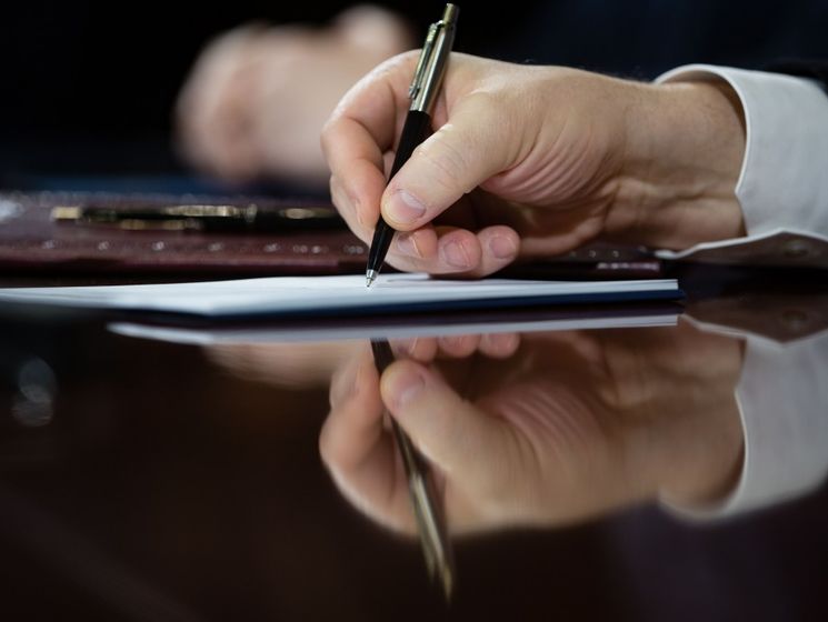 Порошенко подписал закон "Об электронных доверительных услугах"