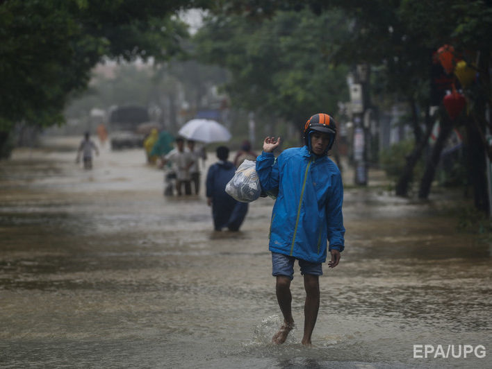 Количество жертв тайфуна "Дэмри" во Вьетнаме достигло 89