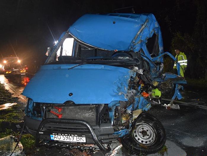 ﻿У Словаччині мікроавтобус з українцями потрапив у ДТП, є загиблий