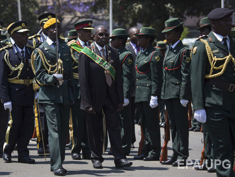 В Зимбабве назревает военный переворот — в столице стоят танки