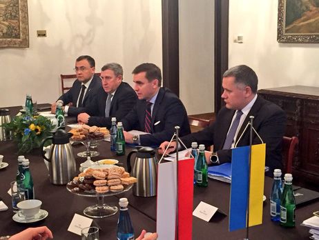 В Польше проходит заседание консультационного комитета президентов Украины и Польши