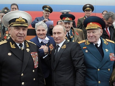 Путин поприветствовал в Крыму барк "Крузентштерн"