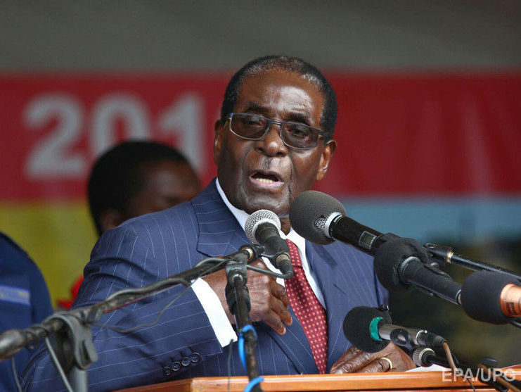 ﻿Керівна партія Зімбабве підготувала резолюцію про імпічмент Мугабе