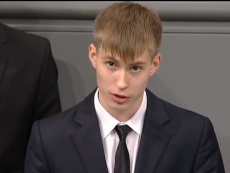 Школьнику из Нового Уренгоя Николаю Десятниченко угрожают за его речь в Бундестаге