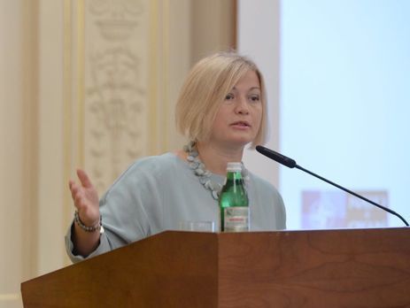 ﻿Ірина Геращенко заявила, що серед 158 українців, яких утримують бойовики, є 10 жінок