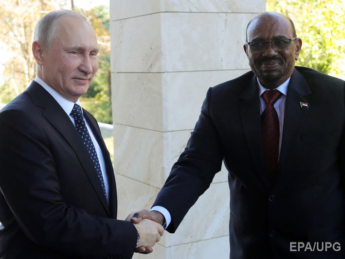 Обвиненный в геноциде христиан президент Судана попросил Путина защитить его от США