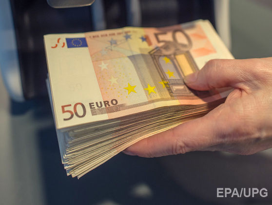 ﻿Гривня до євро подешевшала до 31,83 грн/€