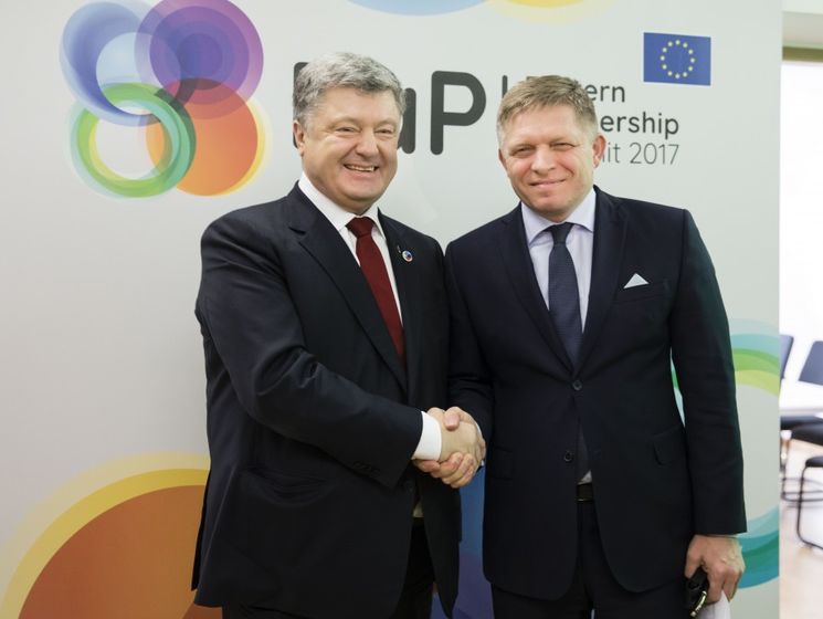Порошенко и Фицо договорились продолжить транспортировку газа из Словакии в Украину