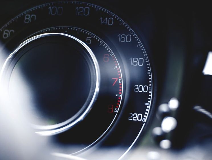 В Украине с 2018 года вступит в силу ограничение скорости в населенных пунктах до 50 км/час