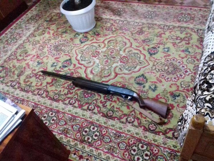 В Одесской области пьяный мужчина взял в заложники жену и дочь и открыл стрельбу из окна