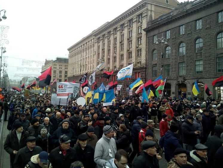 Организаторы заявили, что в марше за "народный импичмент" в Киеве участвовало 20 тыс. человек, в МВД говорят о 2,5 тыс.