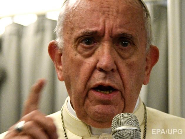 "Не введи нас в искушение". Папа римский назвал неправильным перевод молитвы "Отче наш"