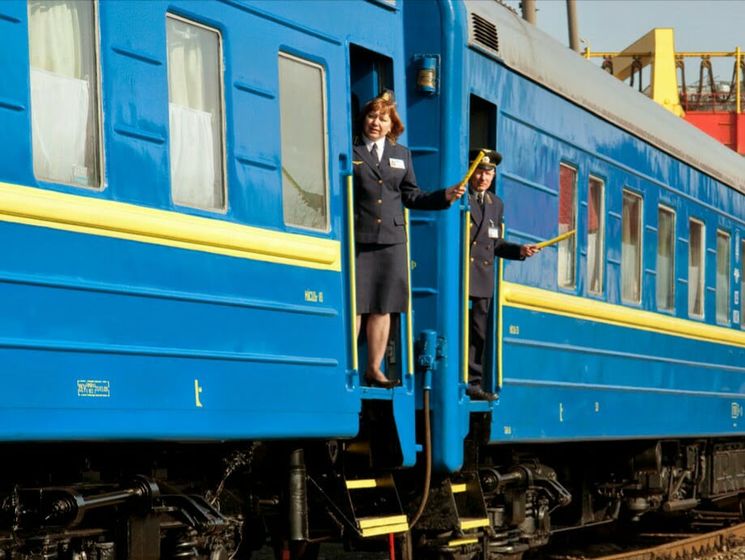 "Укрзалізниця" перешла на новый график движения поездов