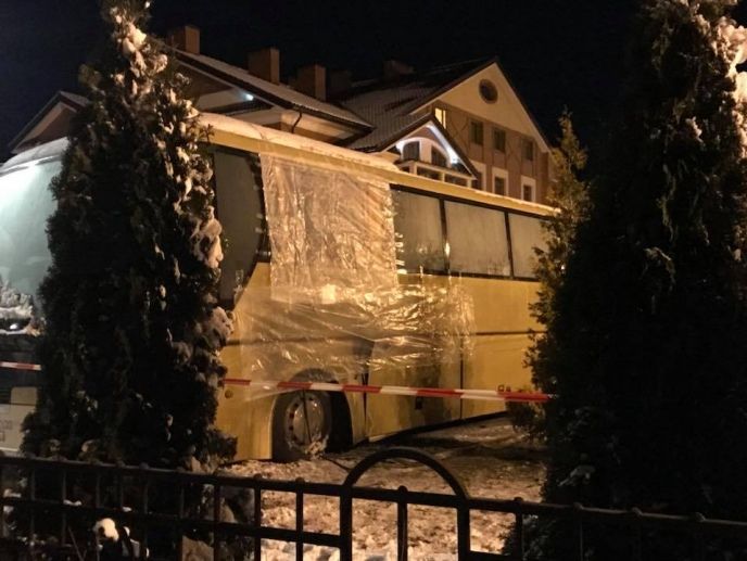 СБУ расследует подрыв польского автобуса под Львовом как теракт